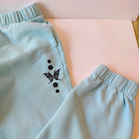 Hollister High Rise Sweat Pants - Picture 5 of 8